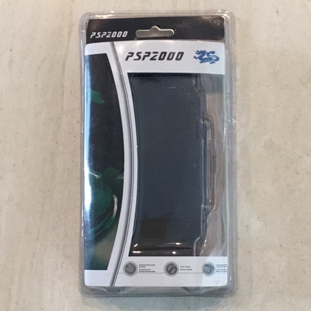 PSP 2000 Case Console Holder System Protective Hard Polycarbonate Black New